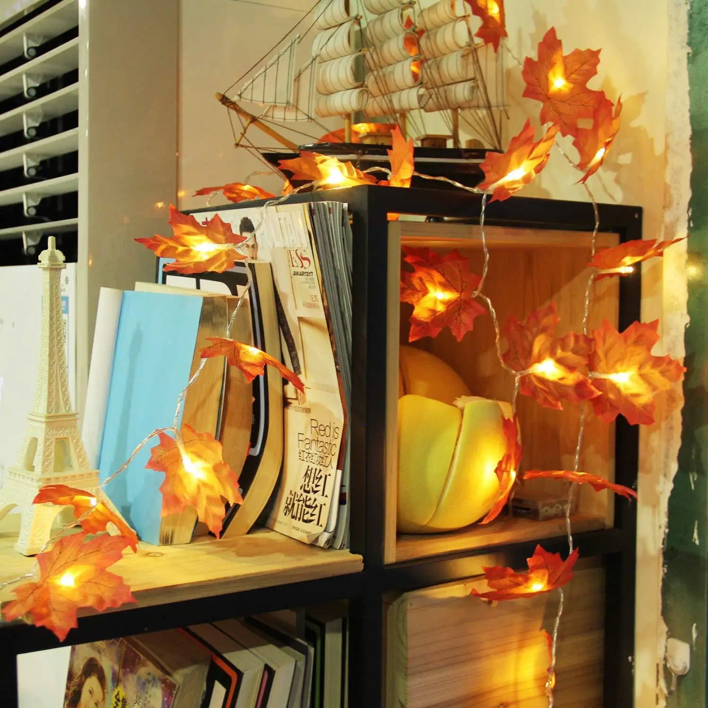 2/3/6M Christmas Decoration Artificial Maple Leaf Leaves LED Light String Lantern Garland Home Party DIY Deco Halloween New Yea - Novo Fusion