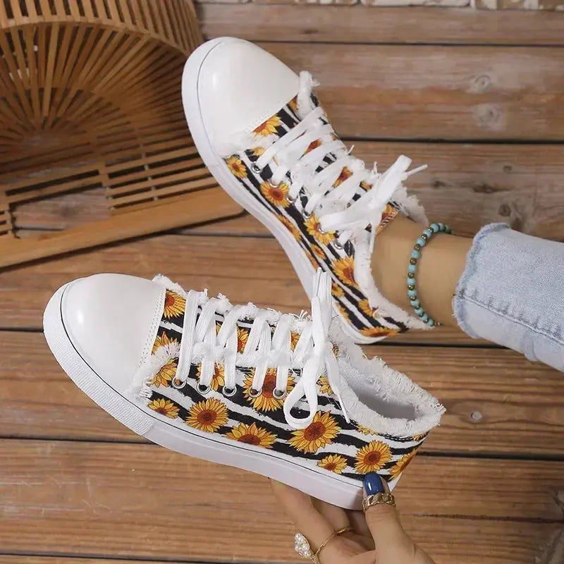 Women's Skull Bat Pattern Vulcanized Shoes Flat Shoes Fashion Lace Up Sneakers Female Casual Breathable Canvas Shoe 2024 - Novo Fusion