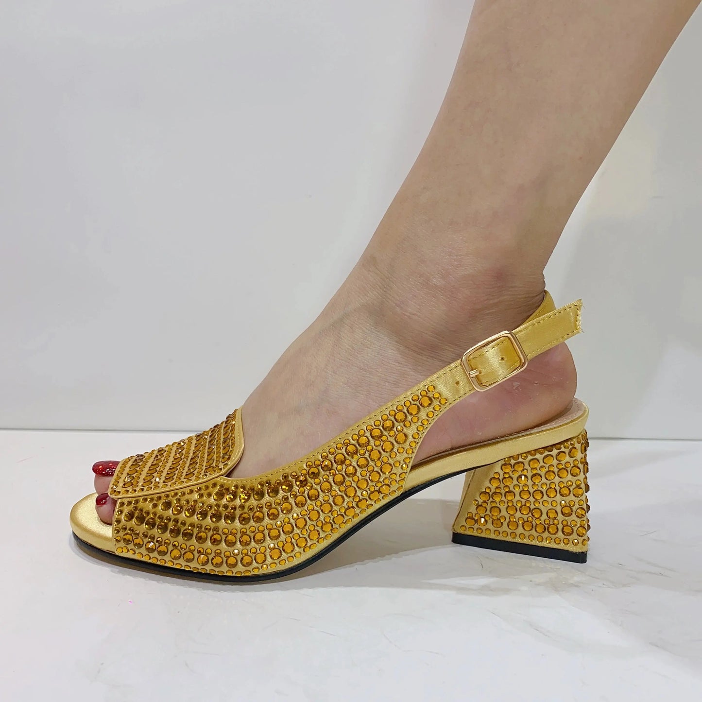 Fashionable Luxury Sandals Top Italian Designers 2023 Party Bright Diamond Uppers Summer Women's Shoes With High-heeled Nigeria - Novo Fusion